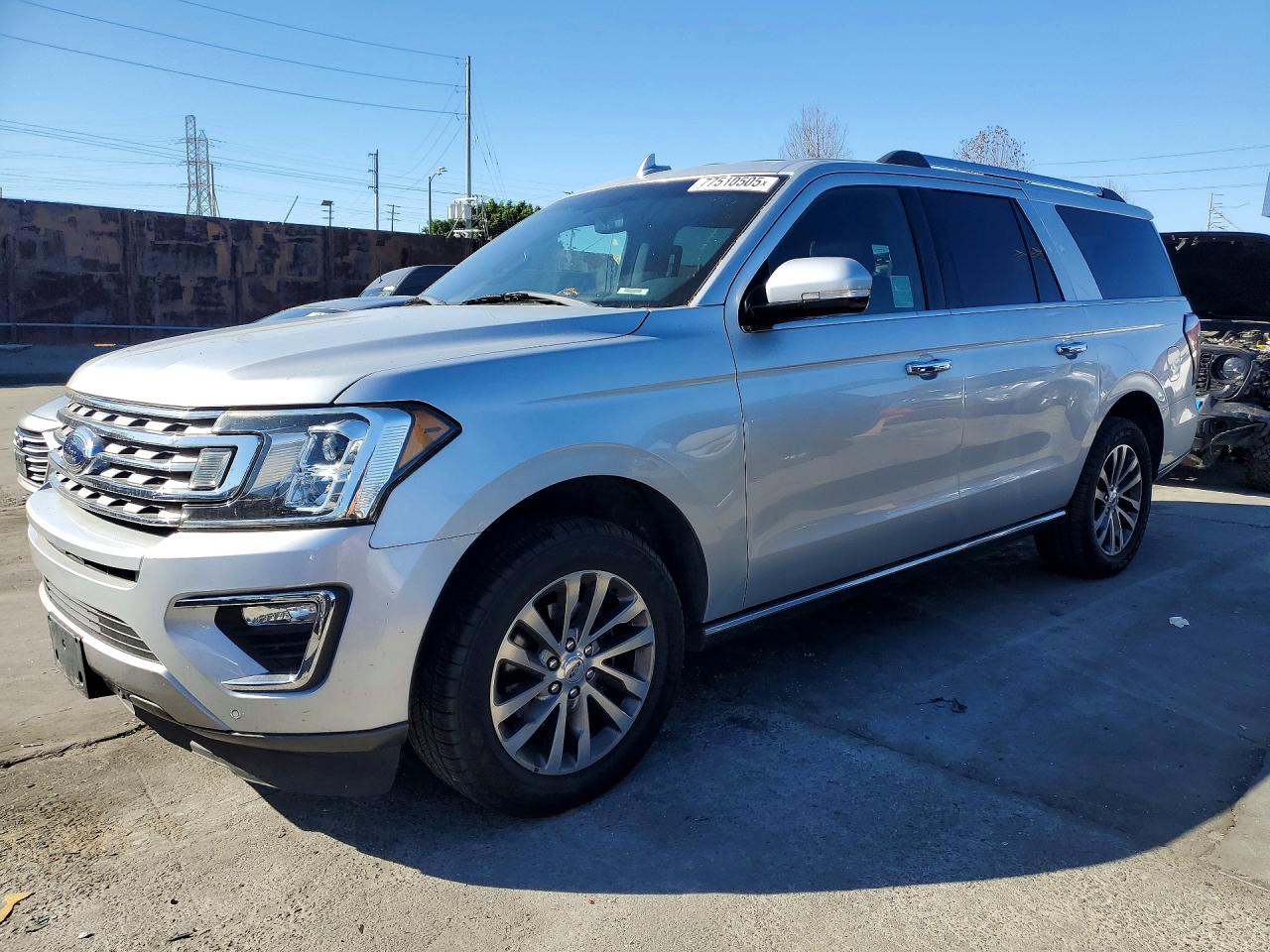 Salvage Ford Expedition Image