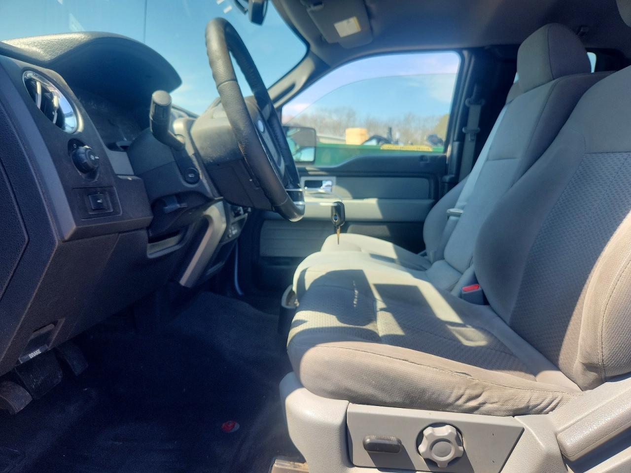 Ford F-150 Super Cab