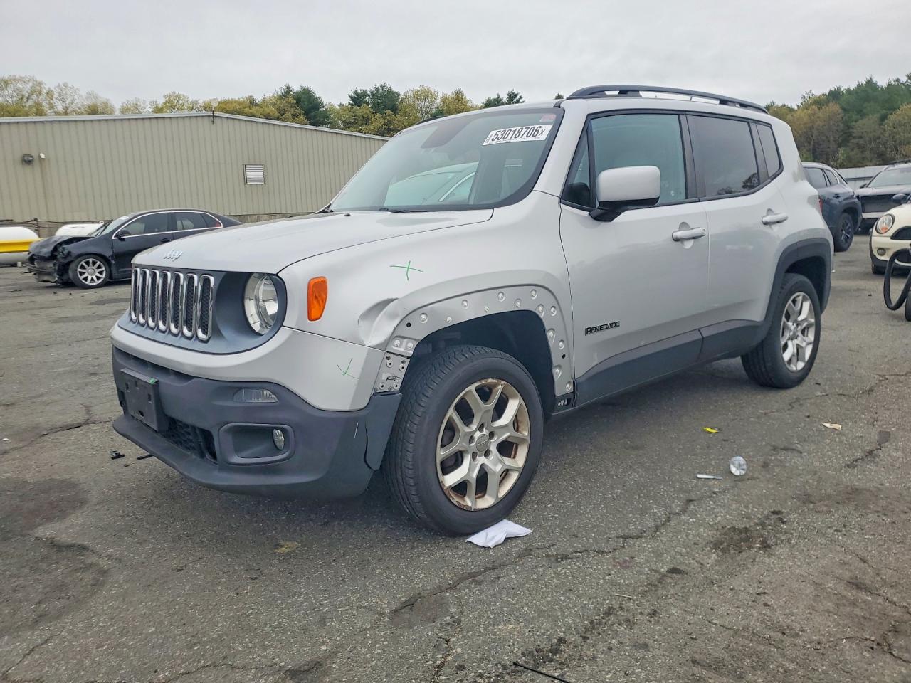 Salvage Jeep Renegade Image