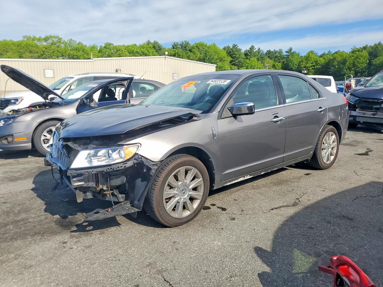 Salvage Lincoln MKZ Image