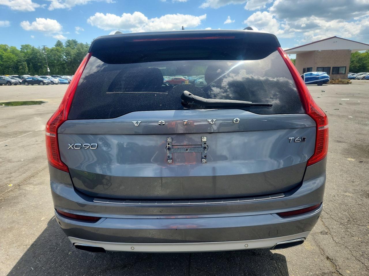 Volvo XC90 T6