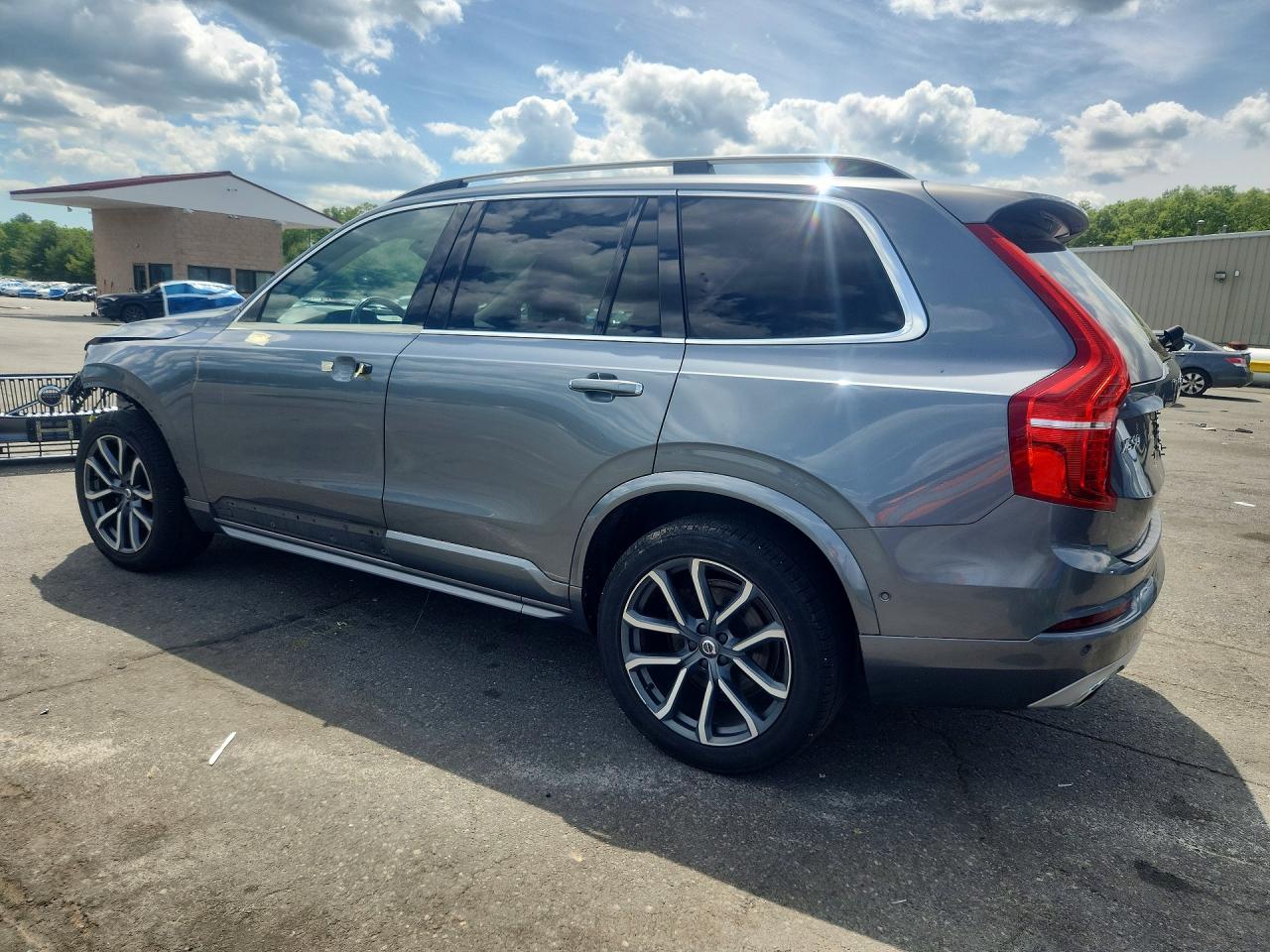 Volvo XC90 T6