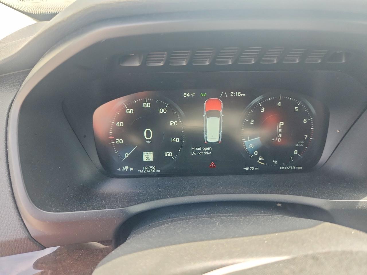 Volvo XC90 T6