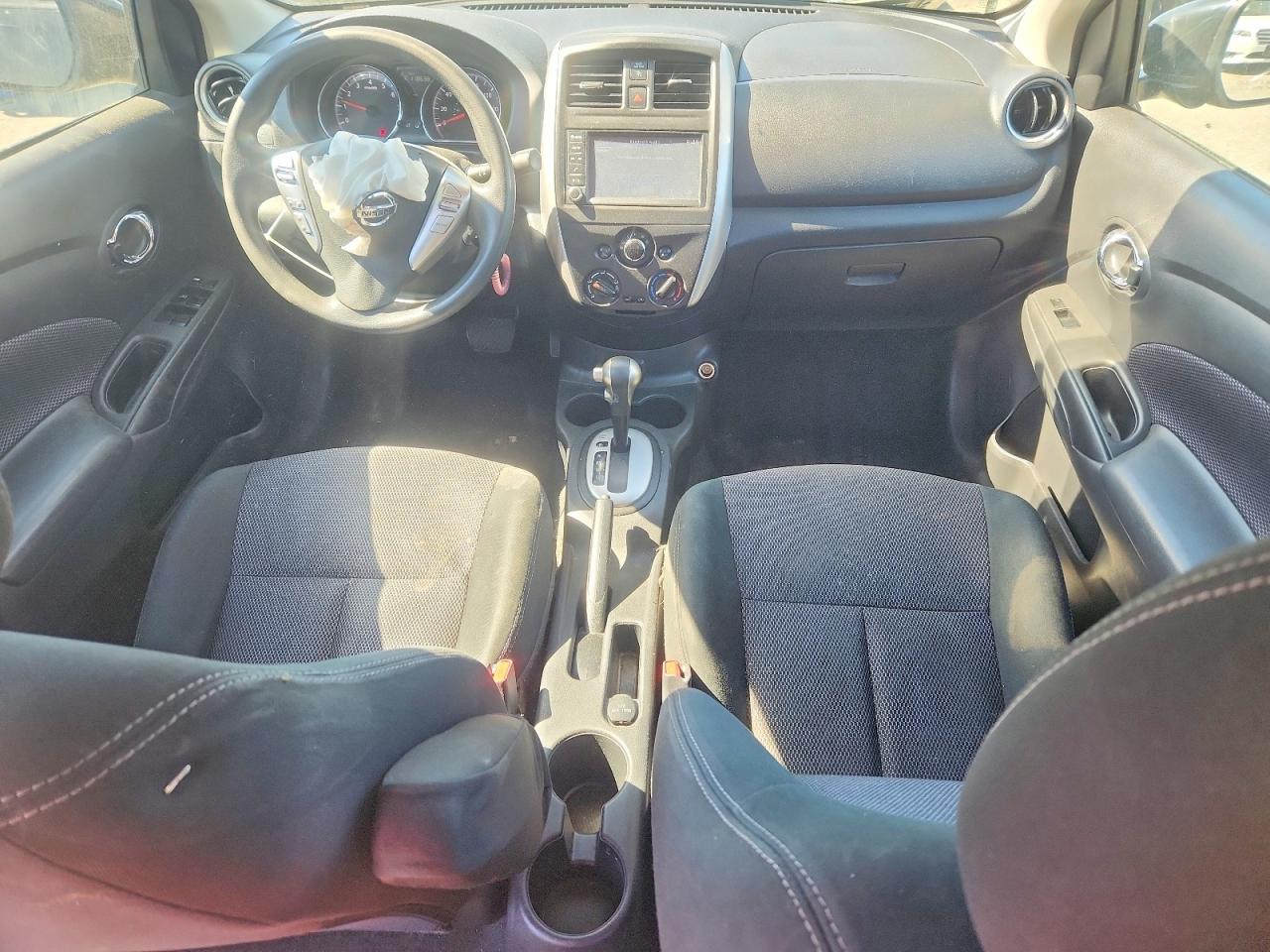 Nissan Versa Sv