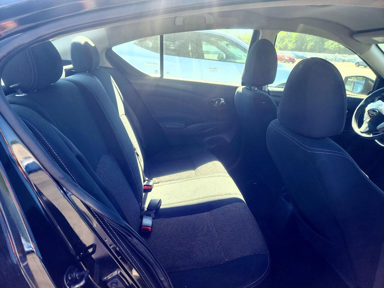 Nissan Versa Sv