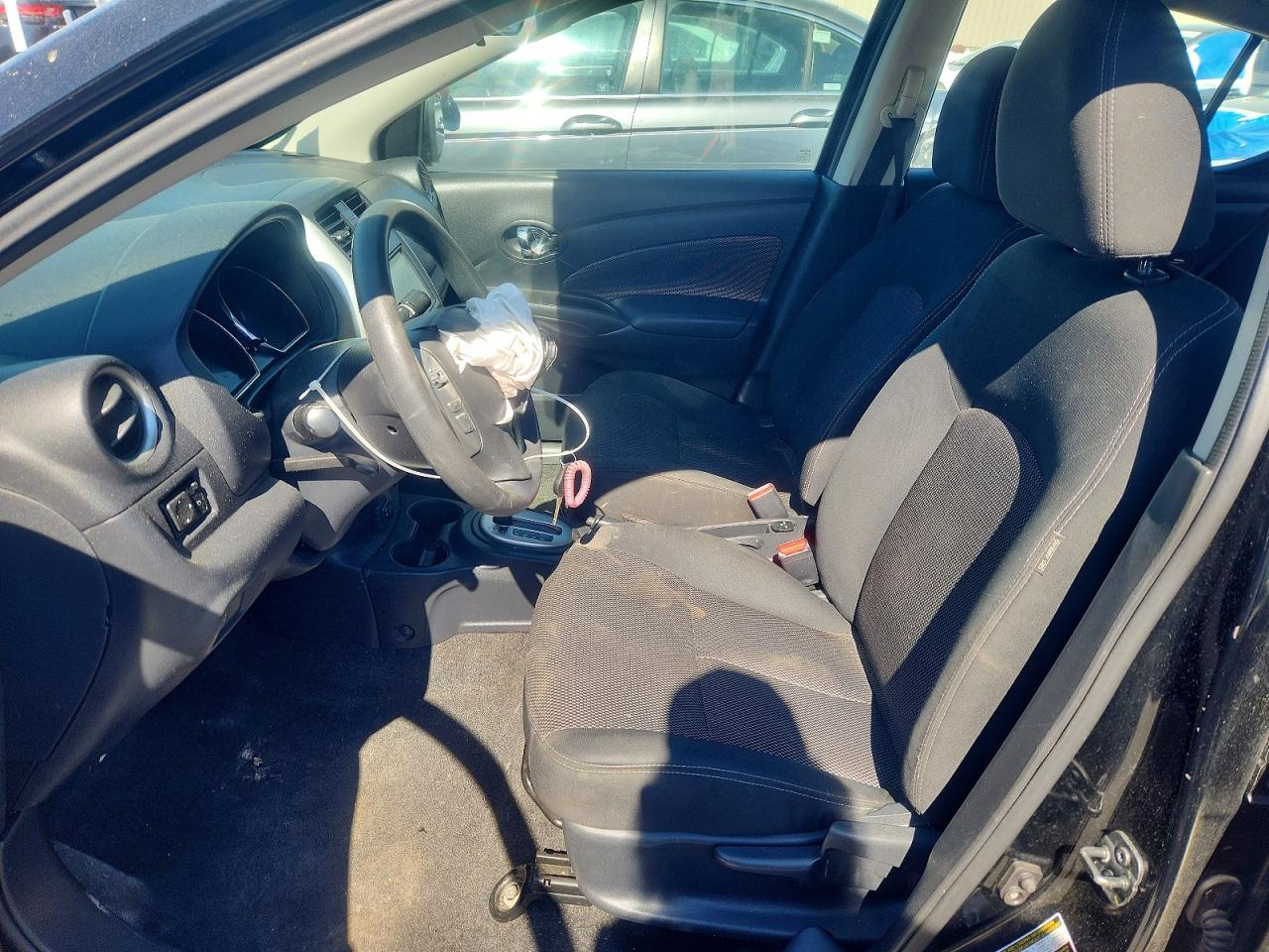 Nissan Versa Sv