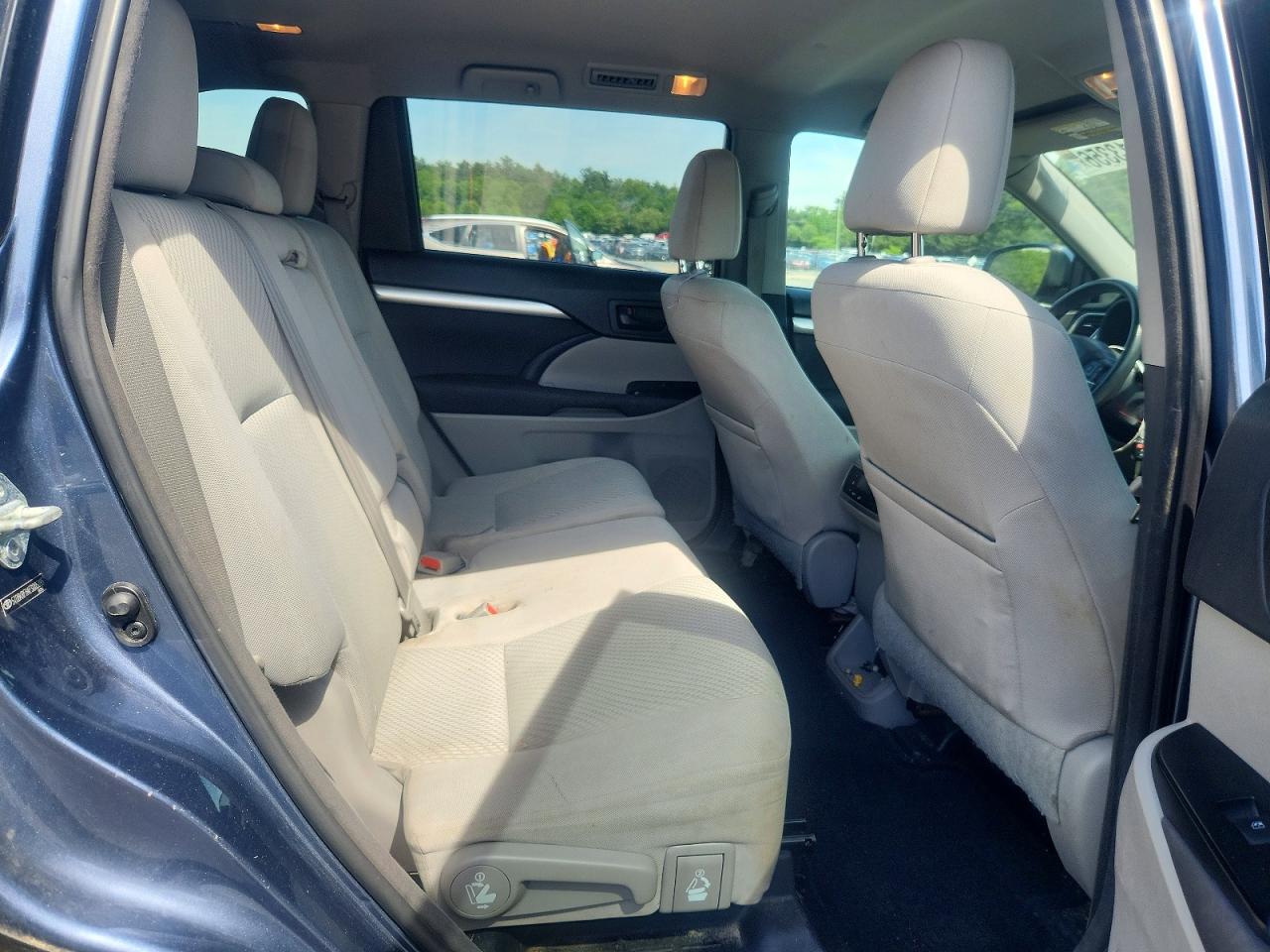 Toyota Highlander Le
