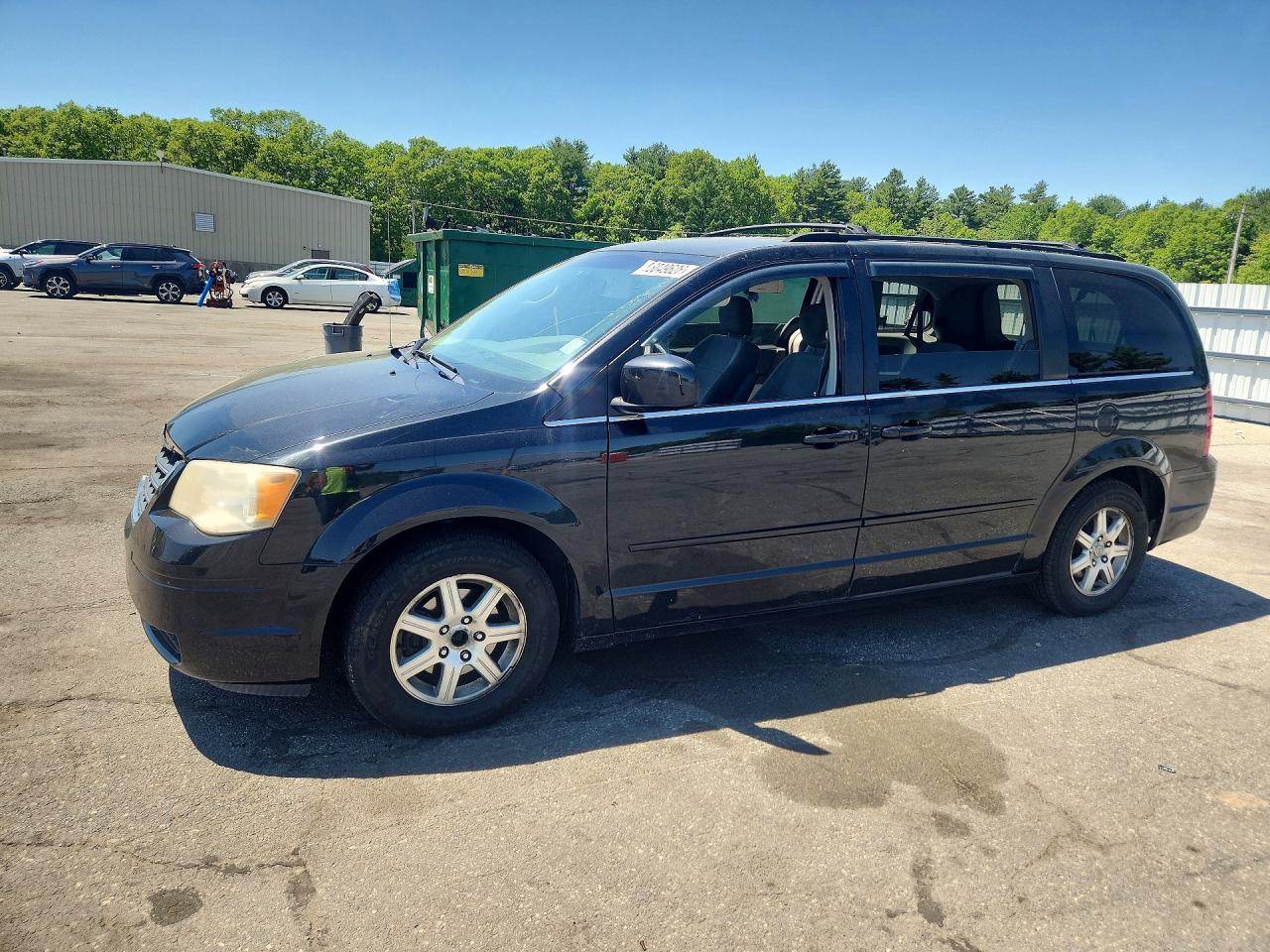 Salvage Chrysler Minivan Image
