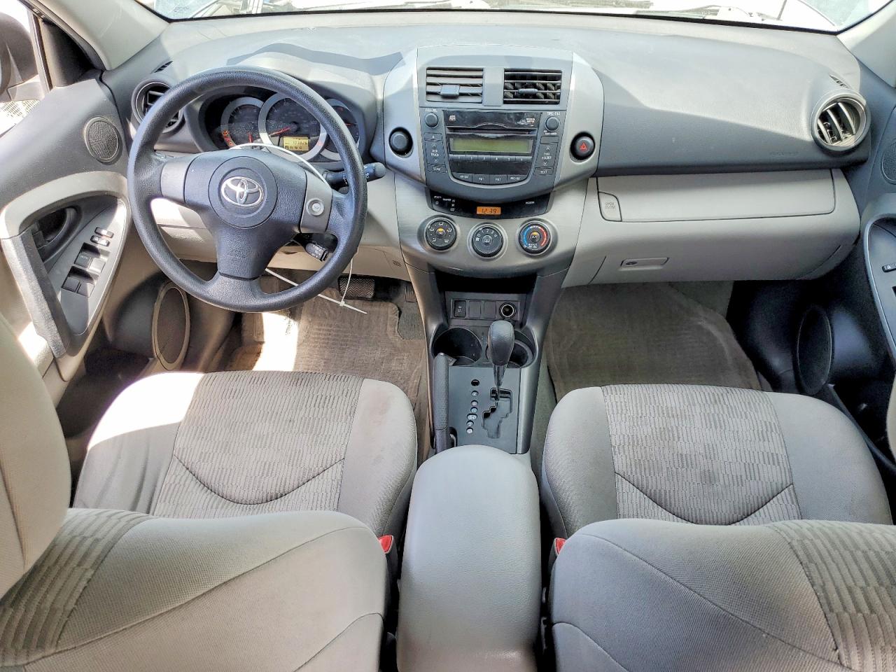 Toyota RAV4 Base