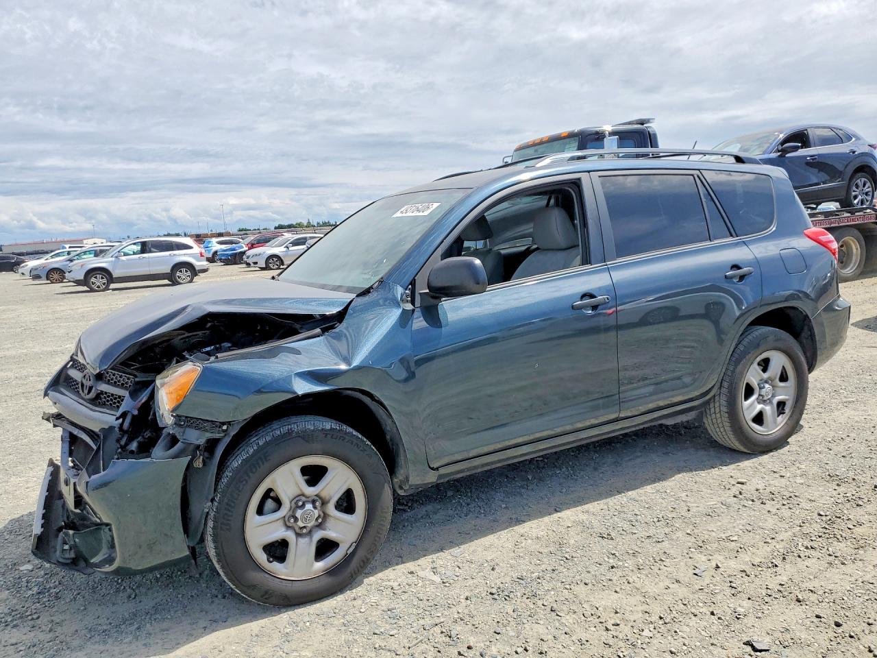 Salvage Toyota RAV4 Image