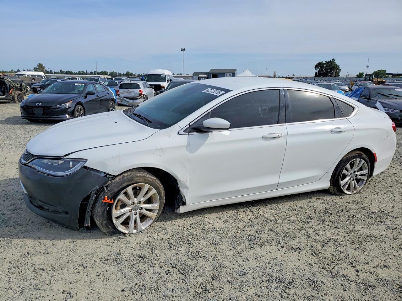 Salvage Chrysler 200 Image
