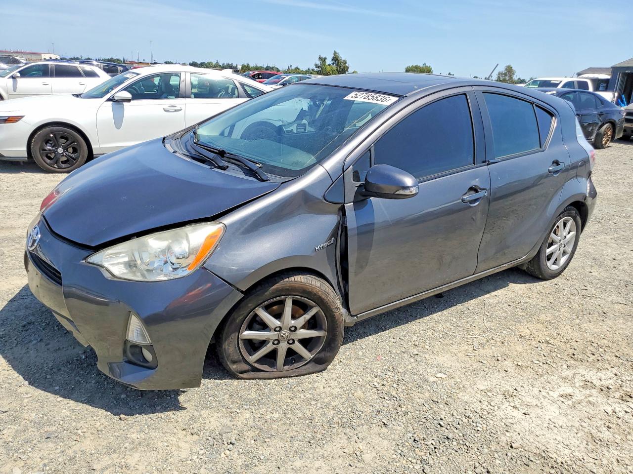 Salvage Toyota Prius Image