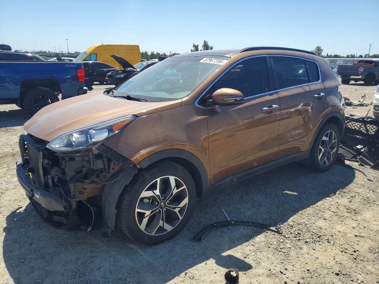 Salvage Kia Sportage Image
