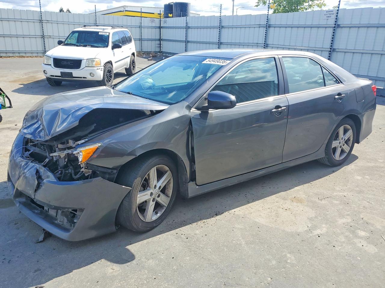Salvage Toyota Camry Image