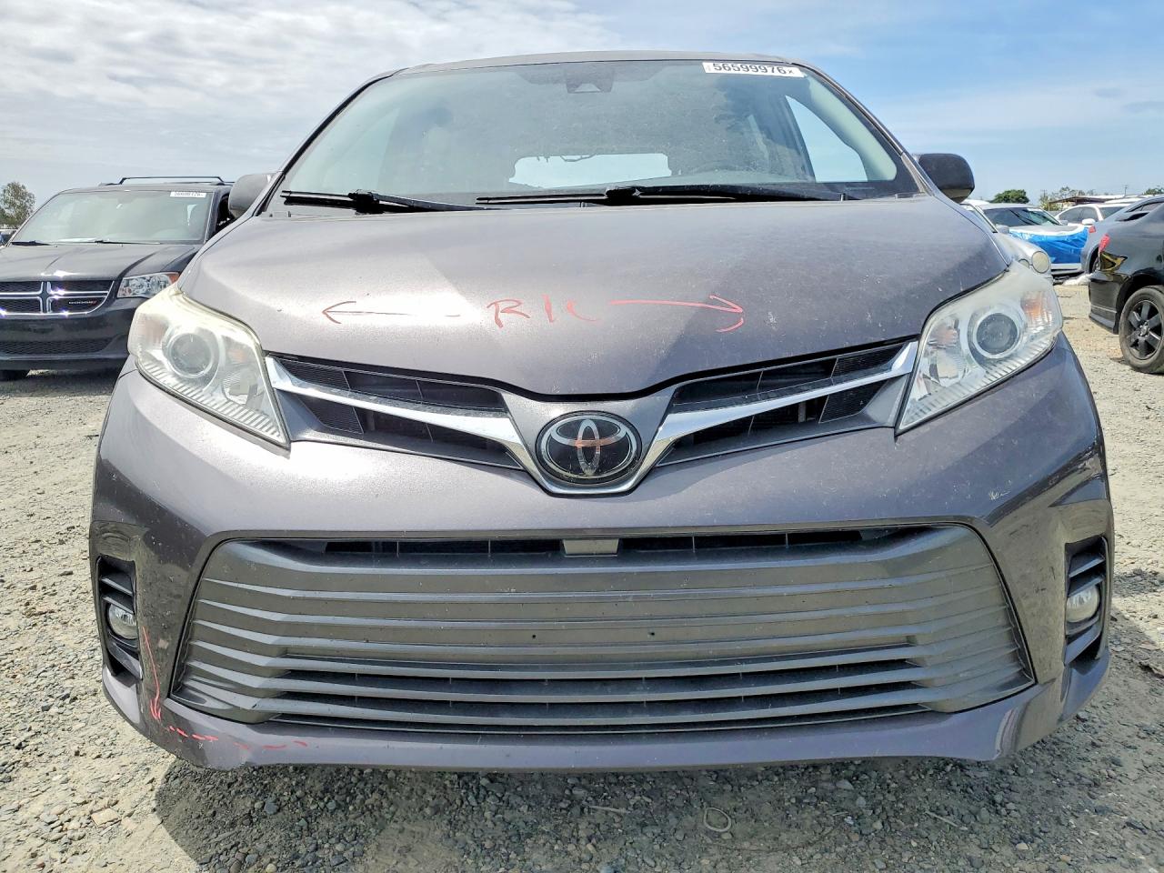 Toyota Sienna Xle 8-passenger