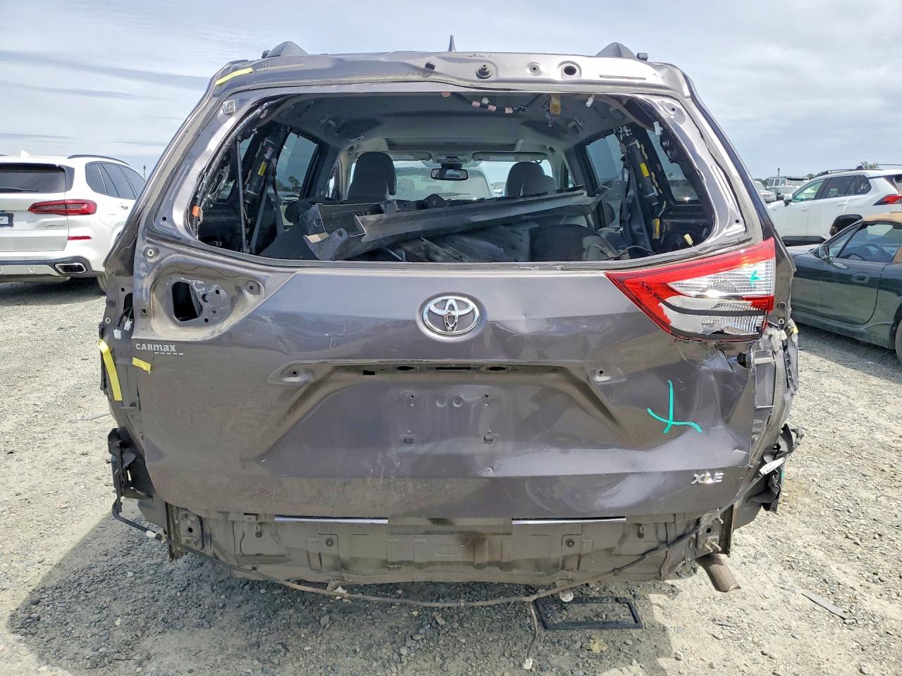 Toyota Sienna Xle 8-passenger