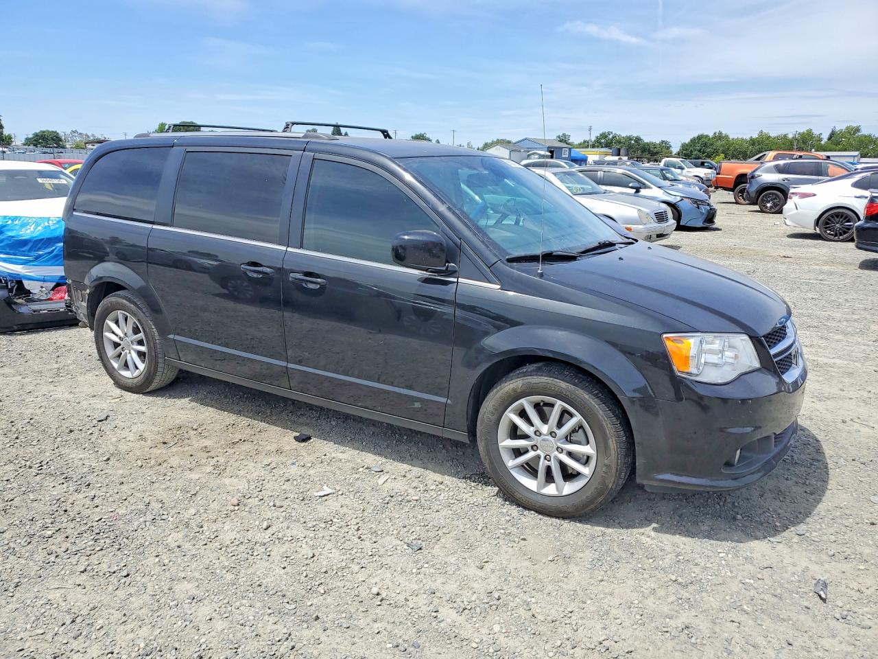 Dodge Caravan Sxt
