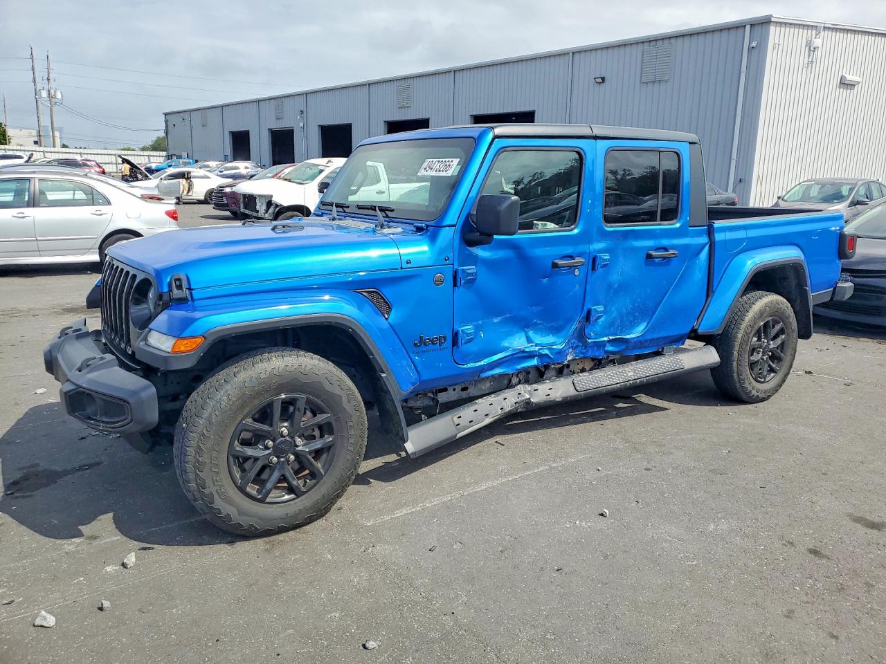 Salvage Jeep Gladiator Image