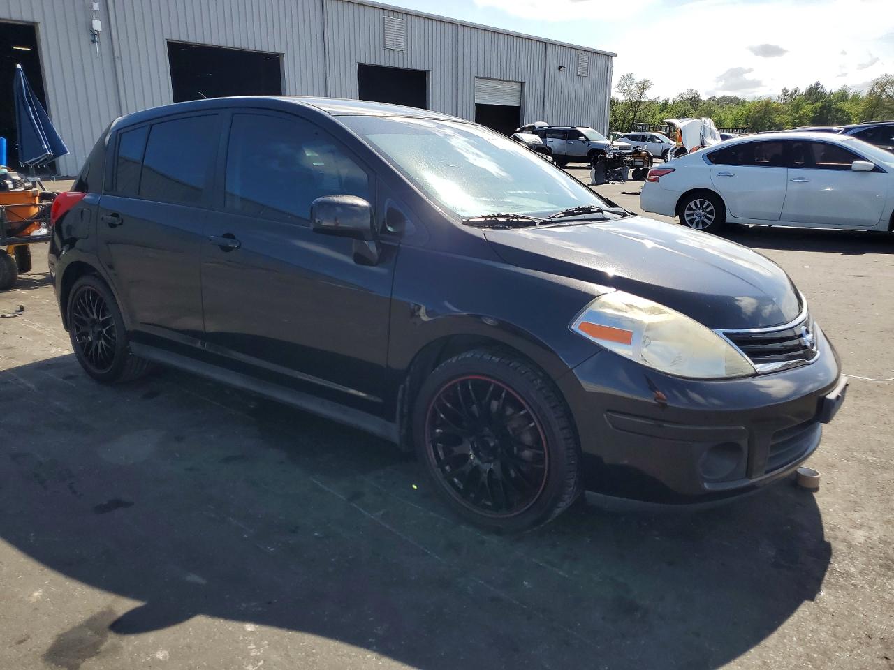 Nissan Versa 1.8 S