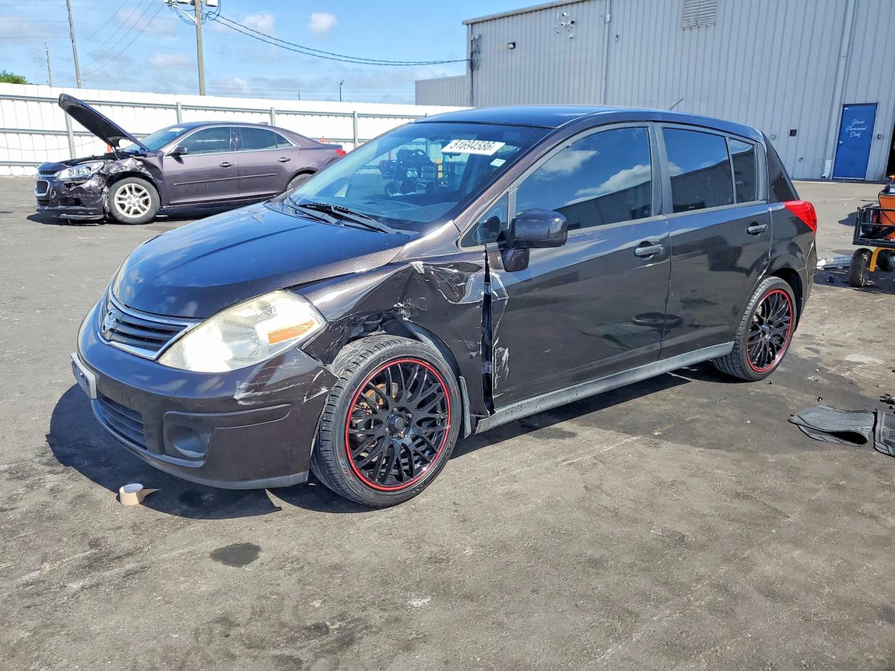 Salvage Nissan Versa Image