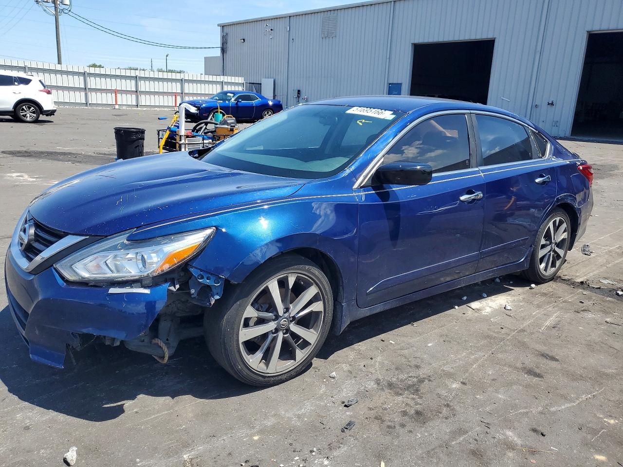 Salvage Nissan Altima Image