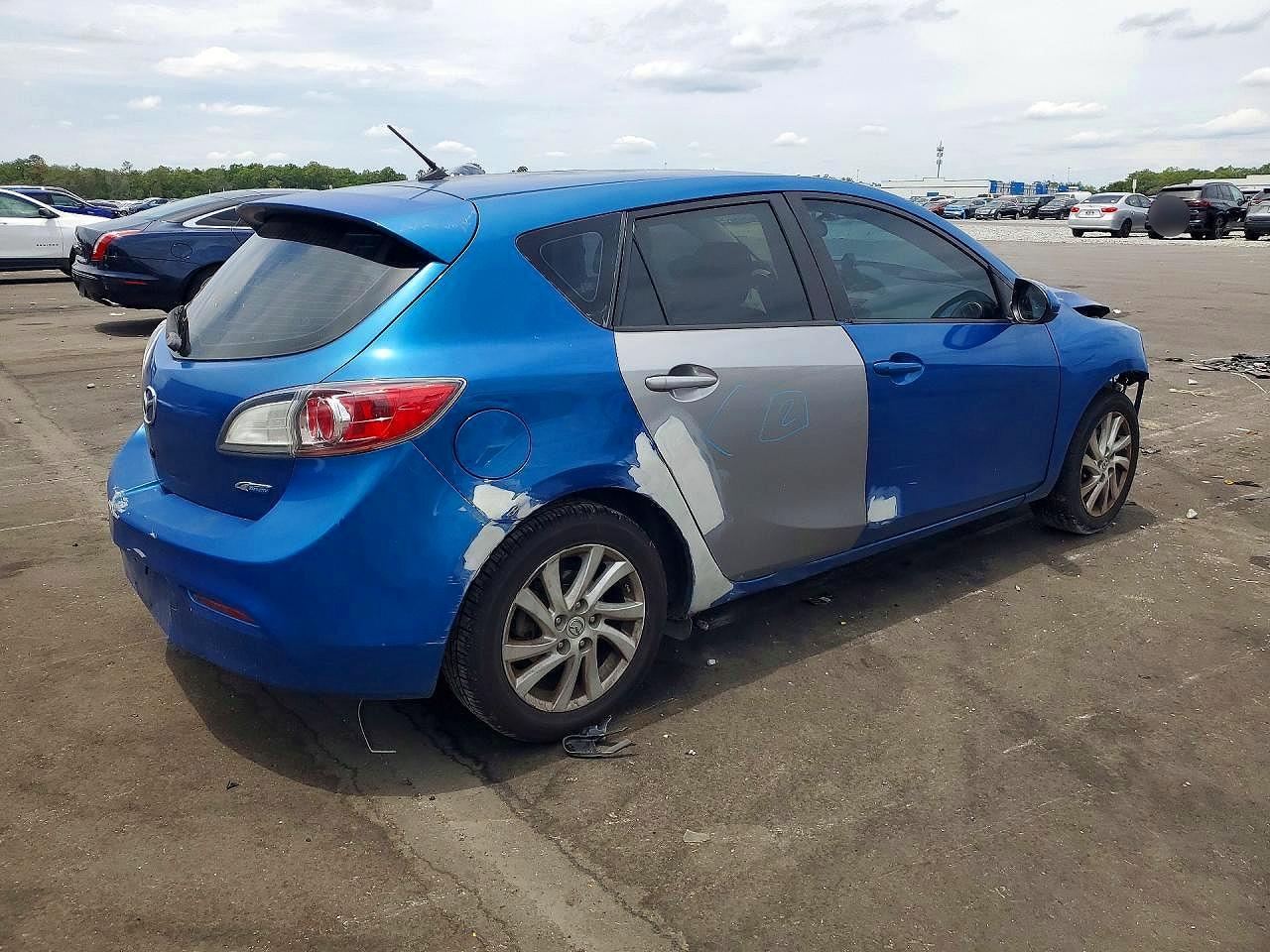 Mazda 3 I I