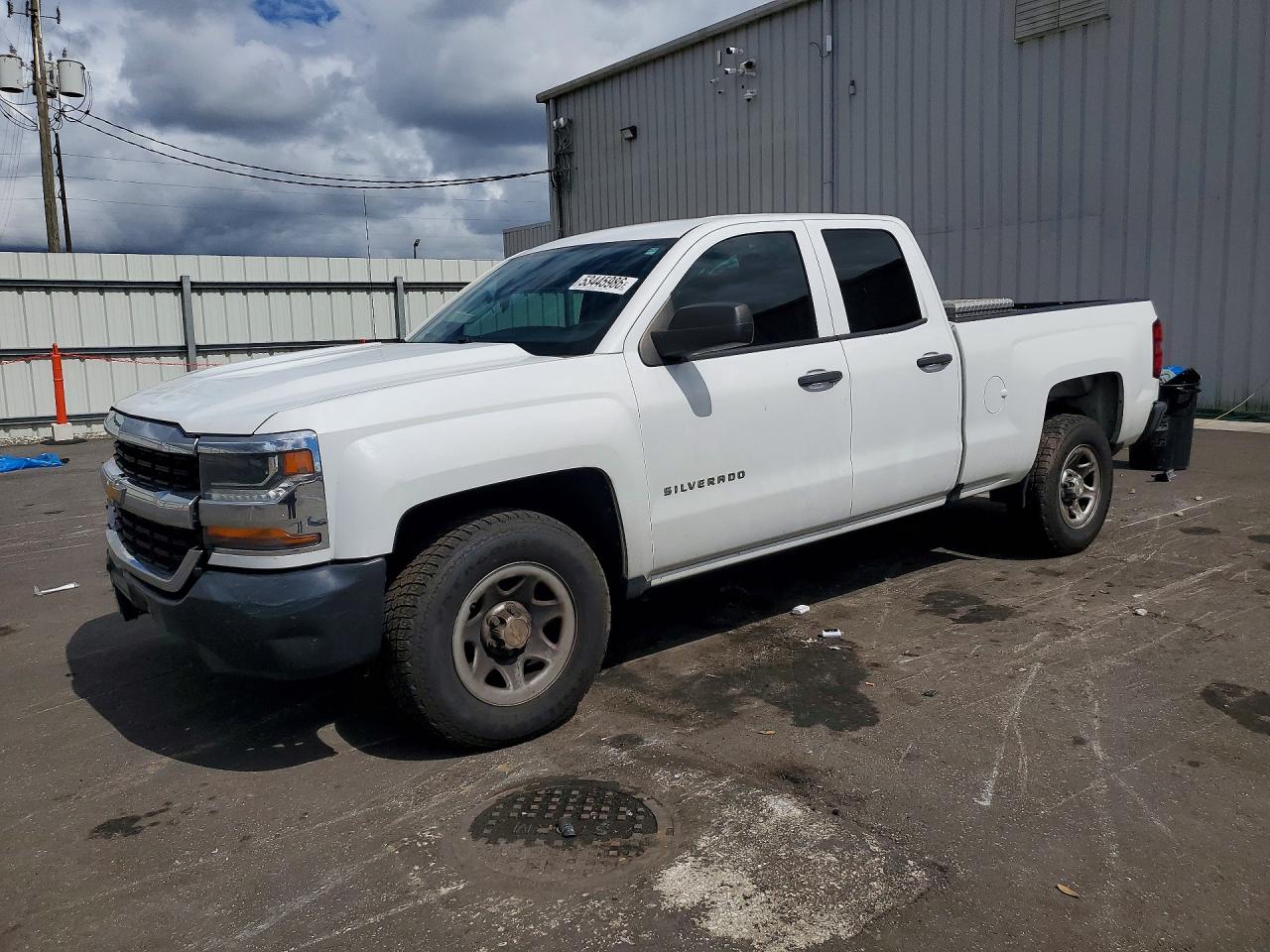 Salvage Chevrolet Silverado Image