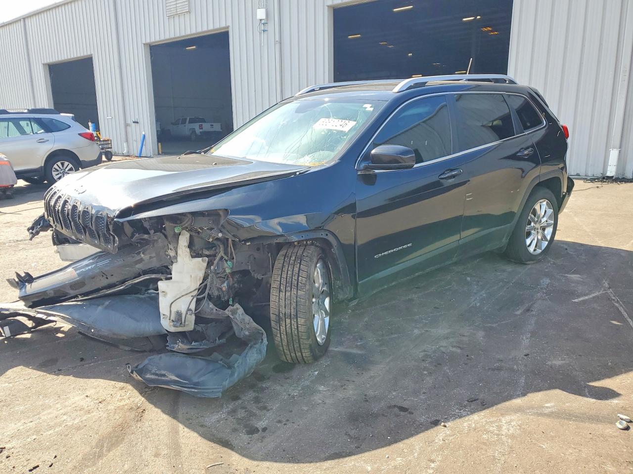 Salvage Jeep Cherokee Image