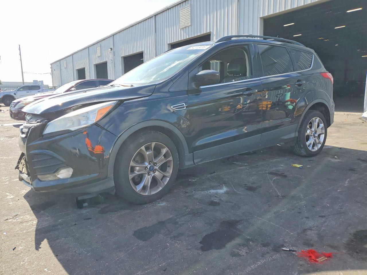 Salvage Ford Escape Image
