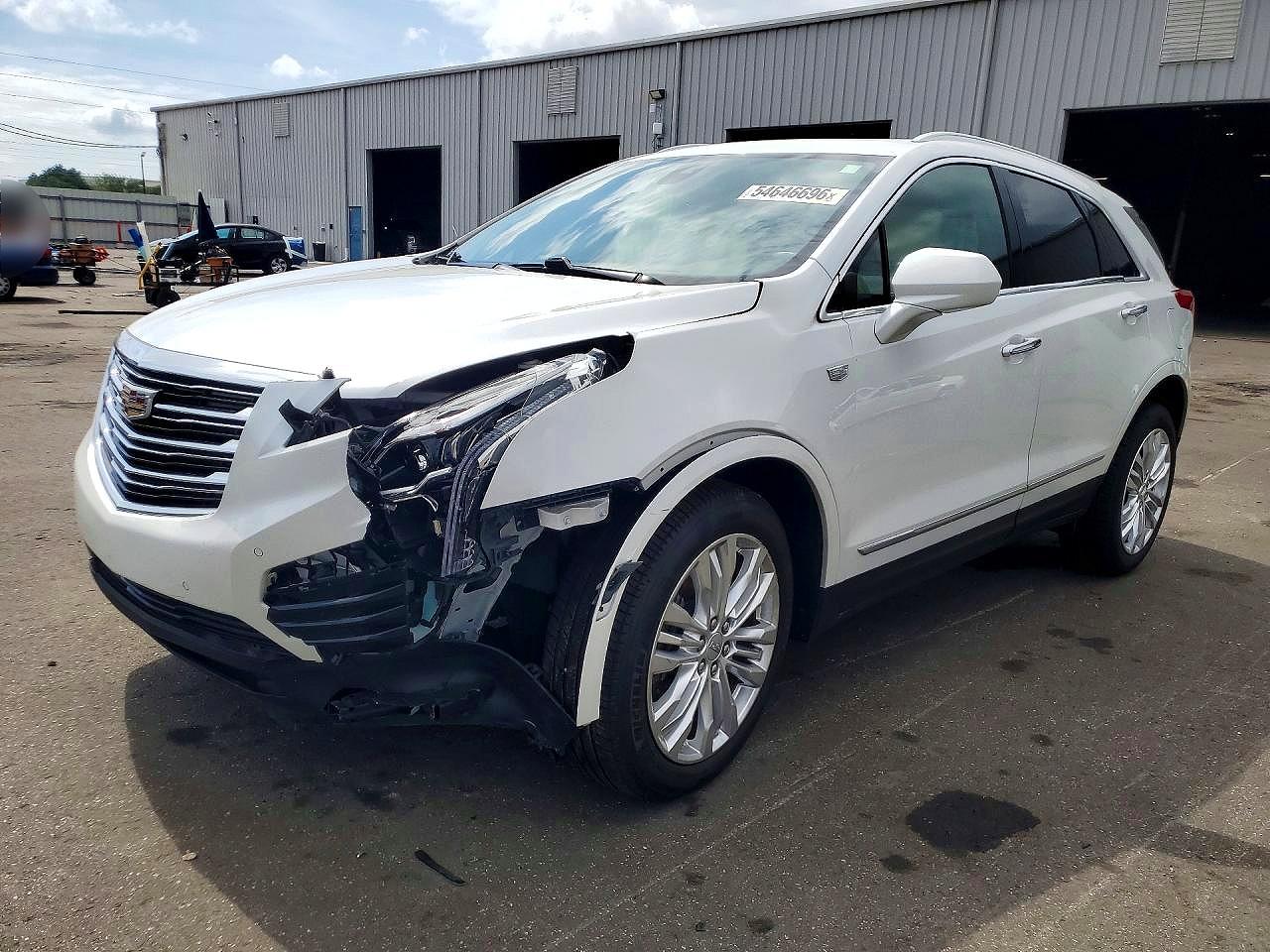 Salvage Cadillac XT5 Image
