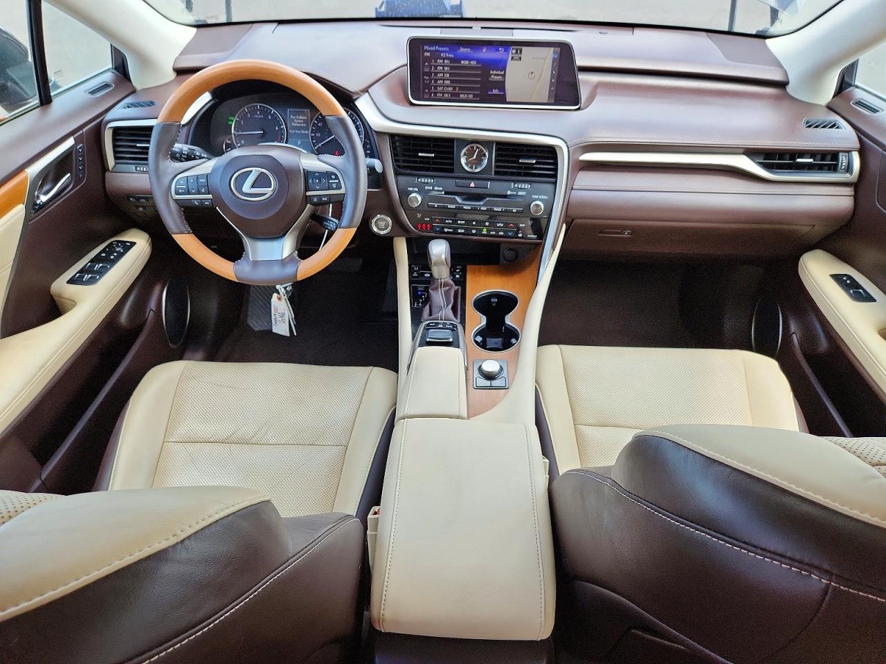 Lexus RX Base