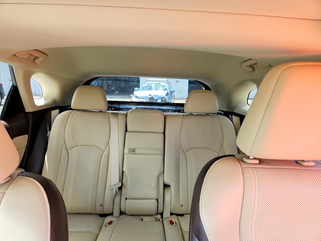 Lexus RX Base