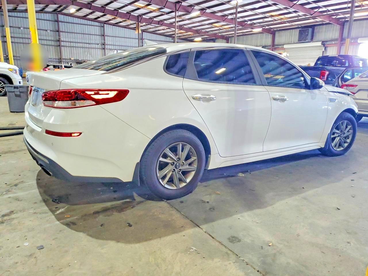 Kia Optima Lx