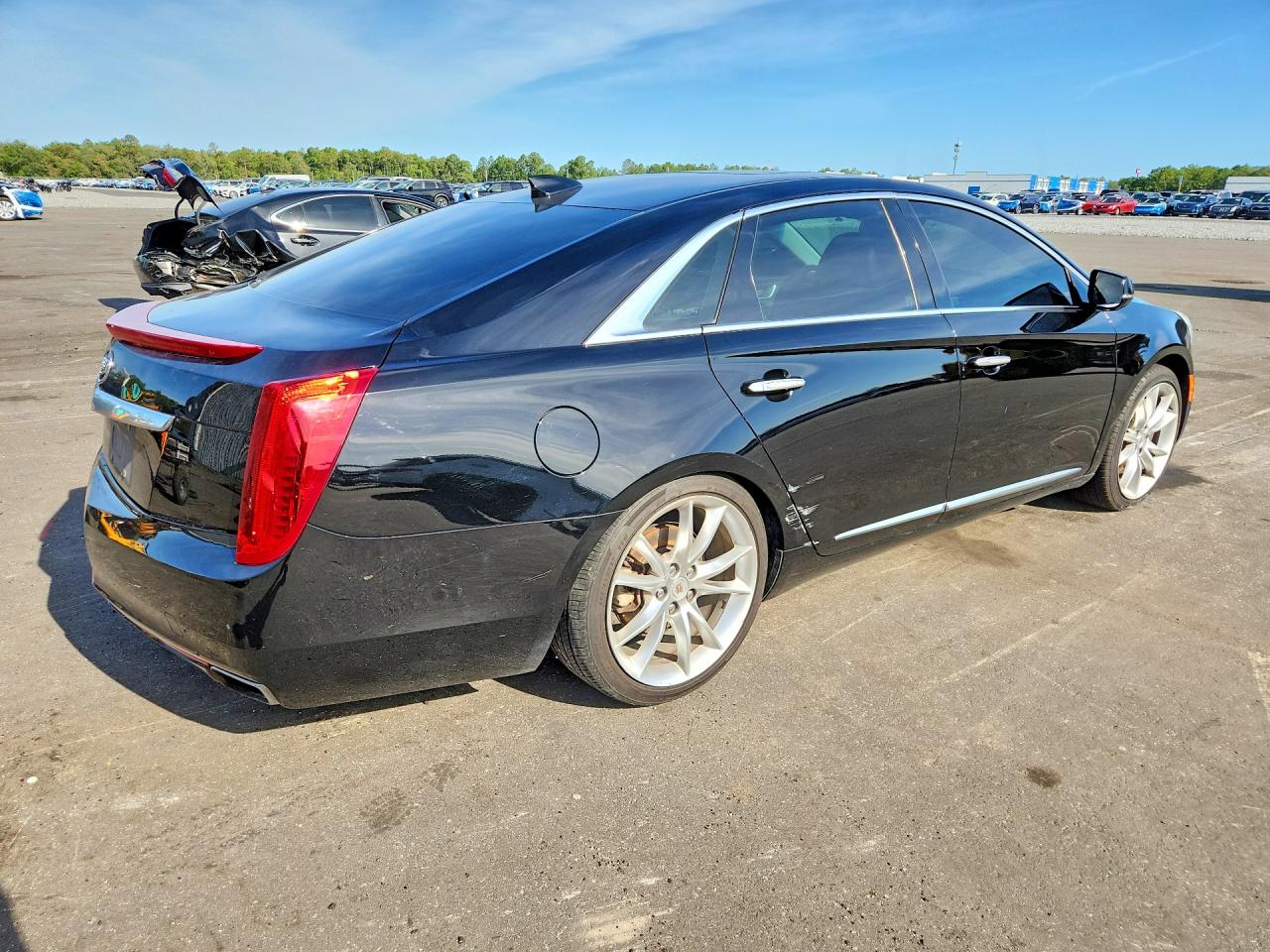 Cadillac XTS Luxury Collection
