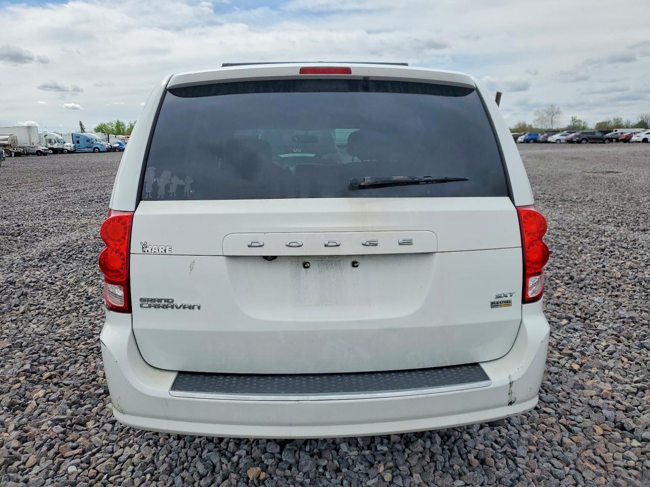 Dodge Caravan Sxt