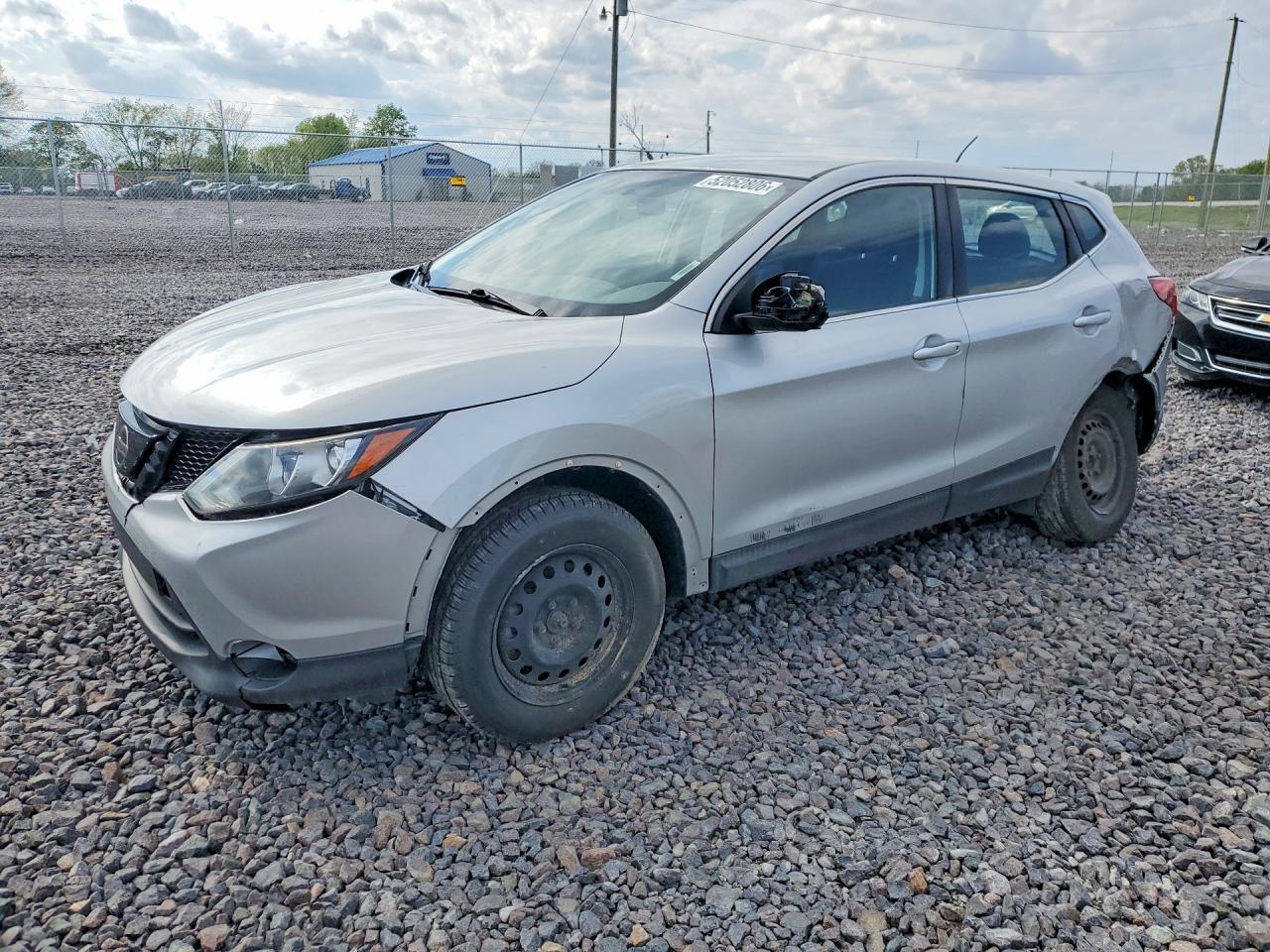 Salvage Nissan Rogue Image