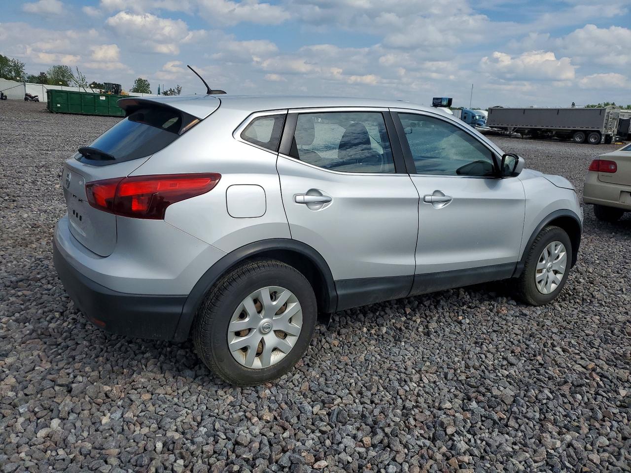 Nissan Rogue S