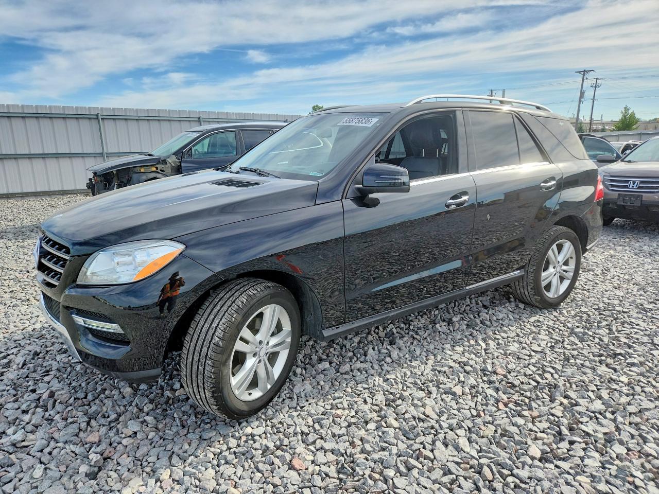Salvage Mercedes-Benz M-Class Image