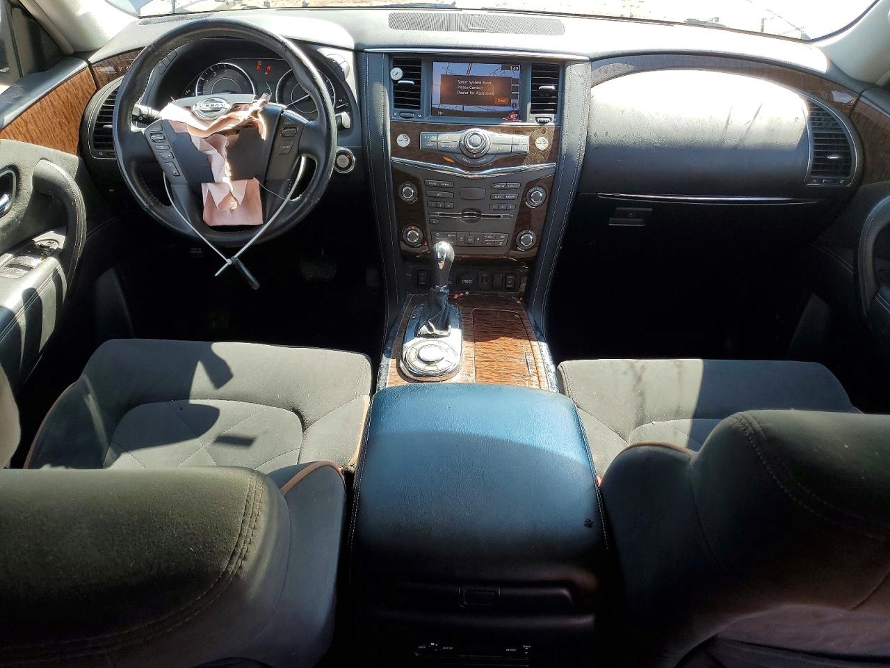 Nissan Armada Sv