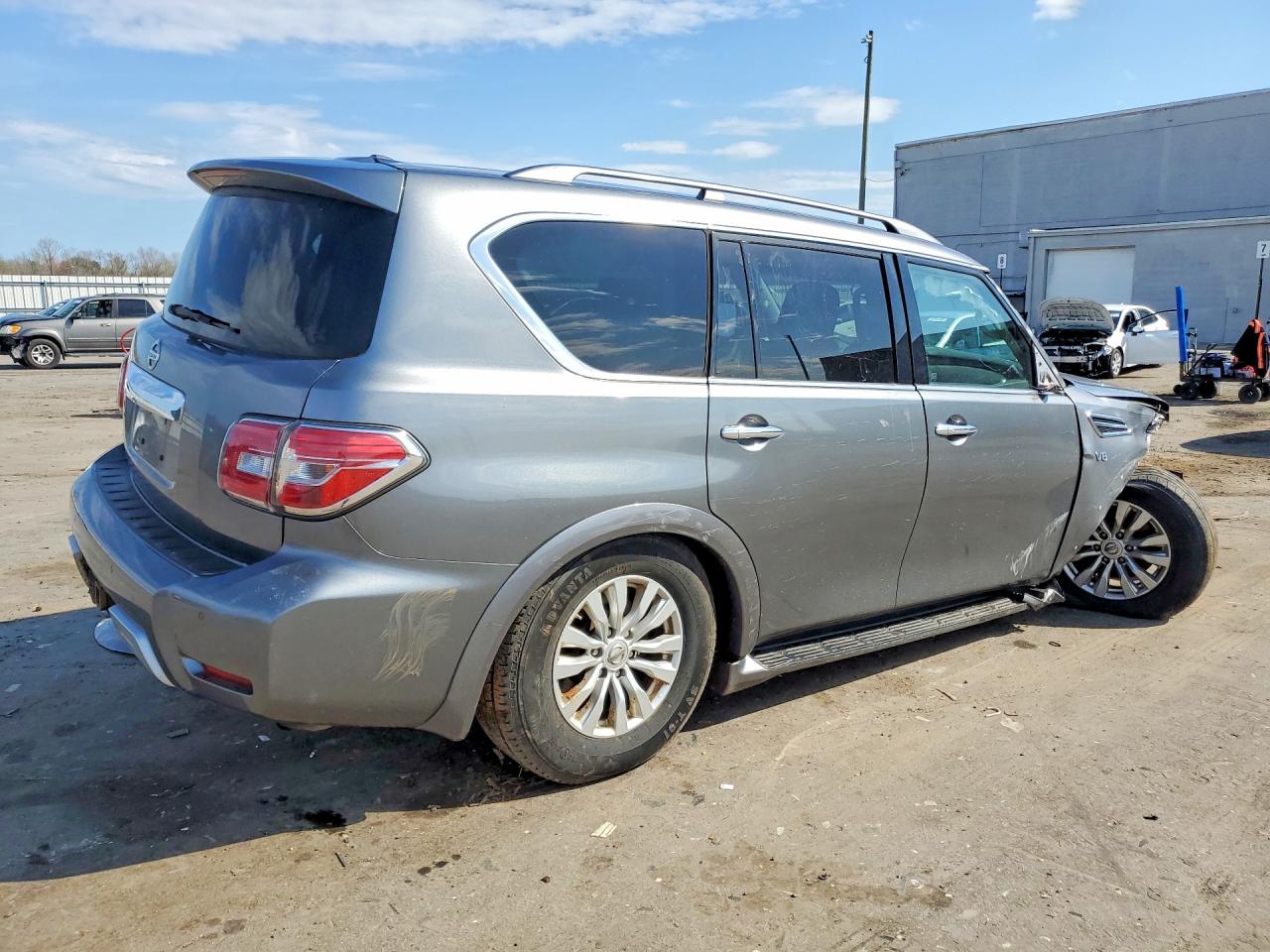 Nissan Armada Sv