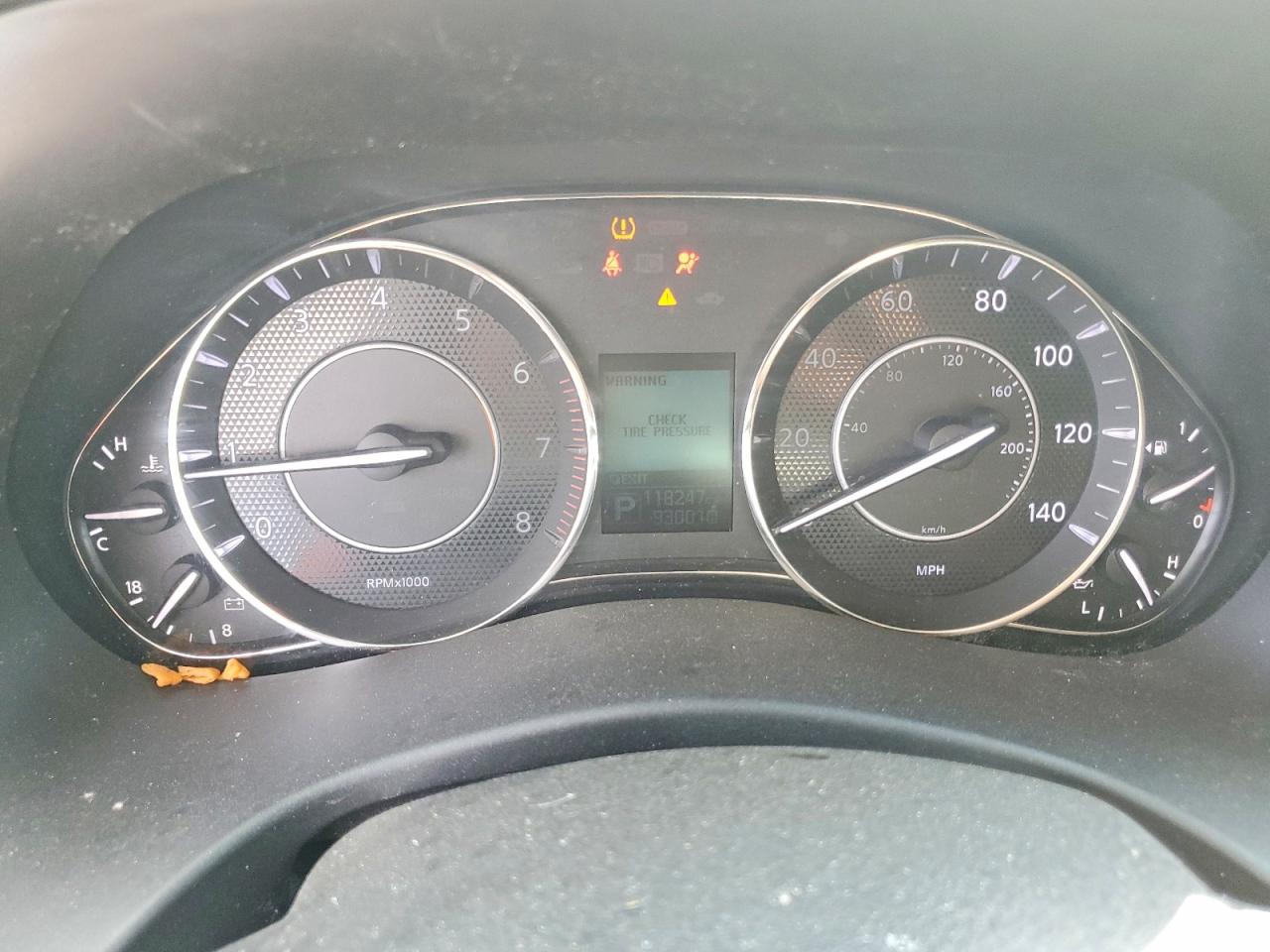 Nissan Armada Sv