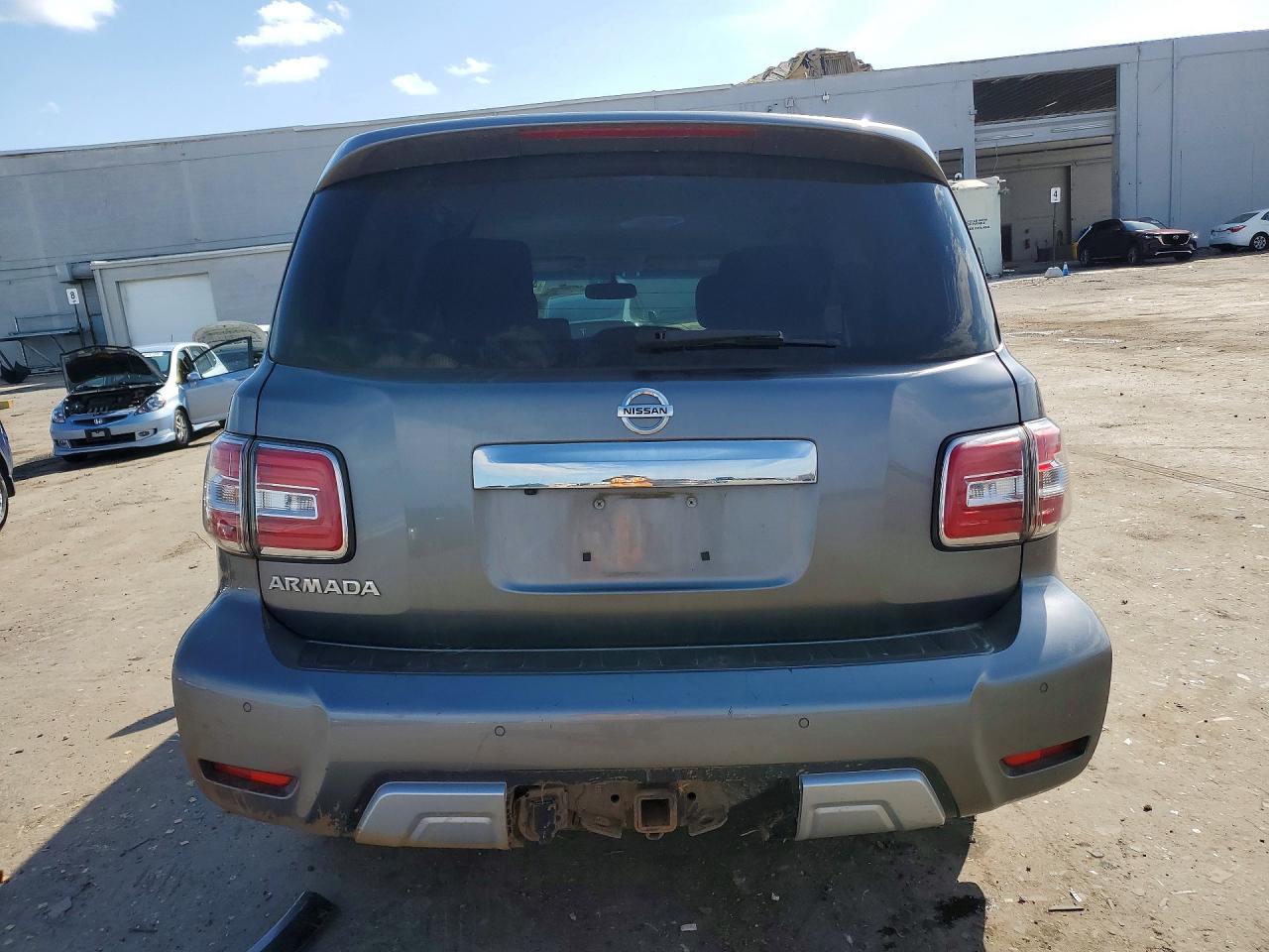 Nissan Armada Sv