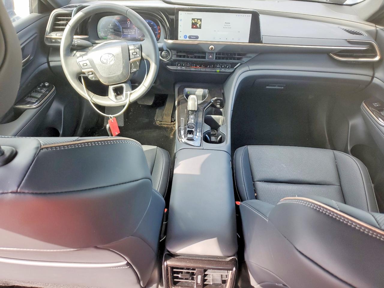 Toyota Crown Xle