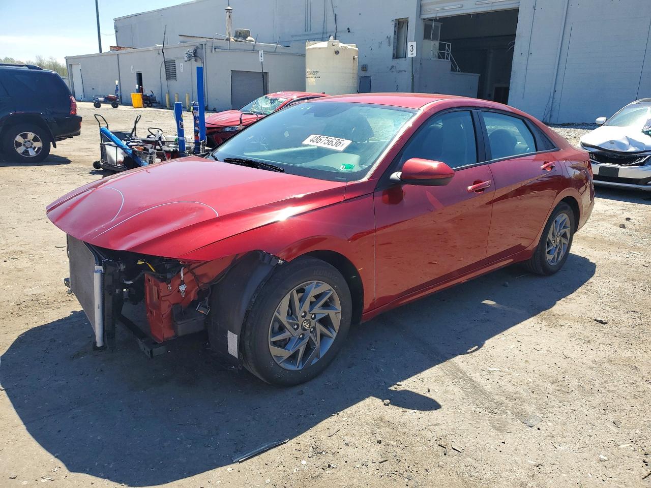 Salvage Hyundai ELANTRA Image