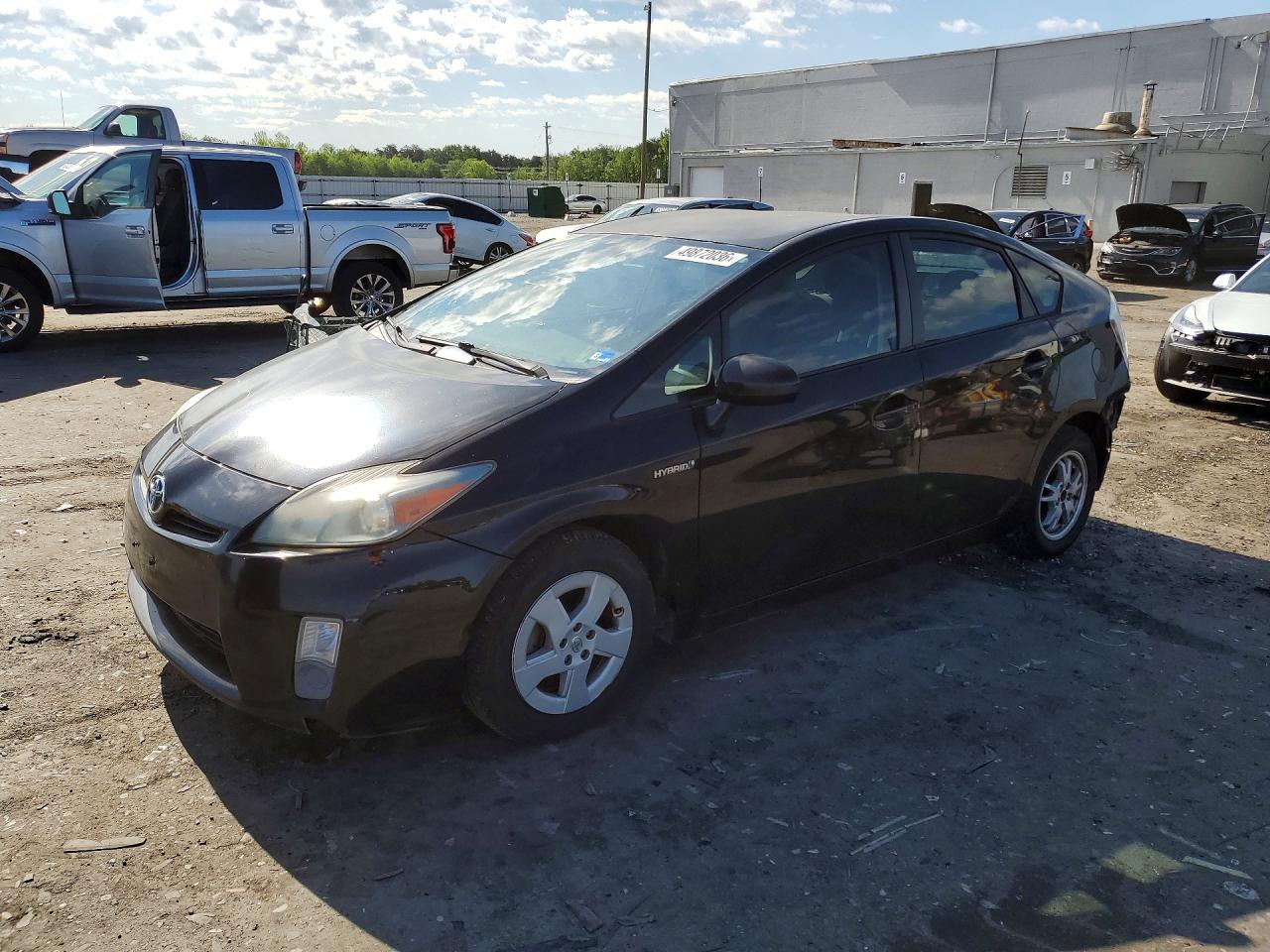 Salvage Toyota Prius Image