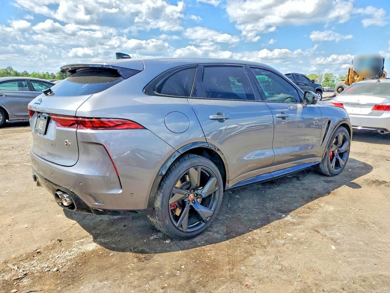 Jaguar F-PACE Svr