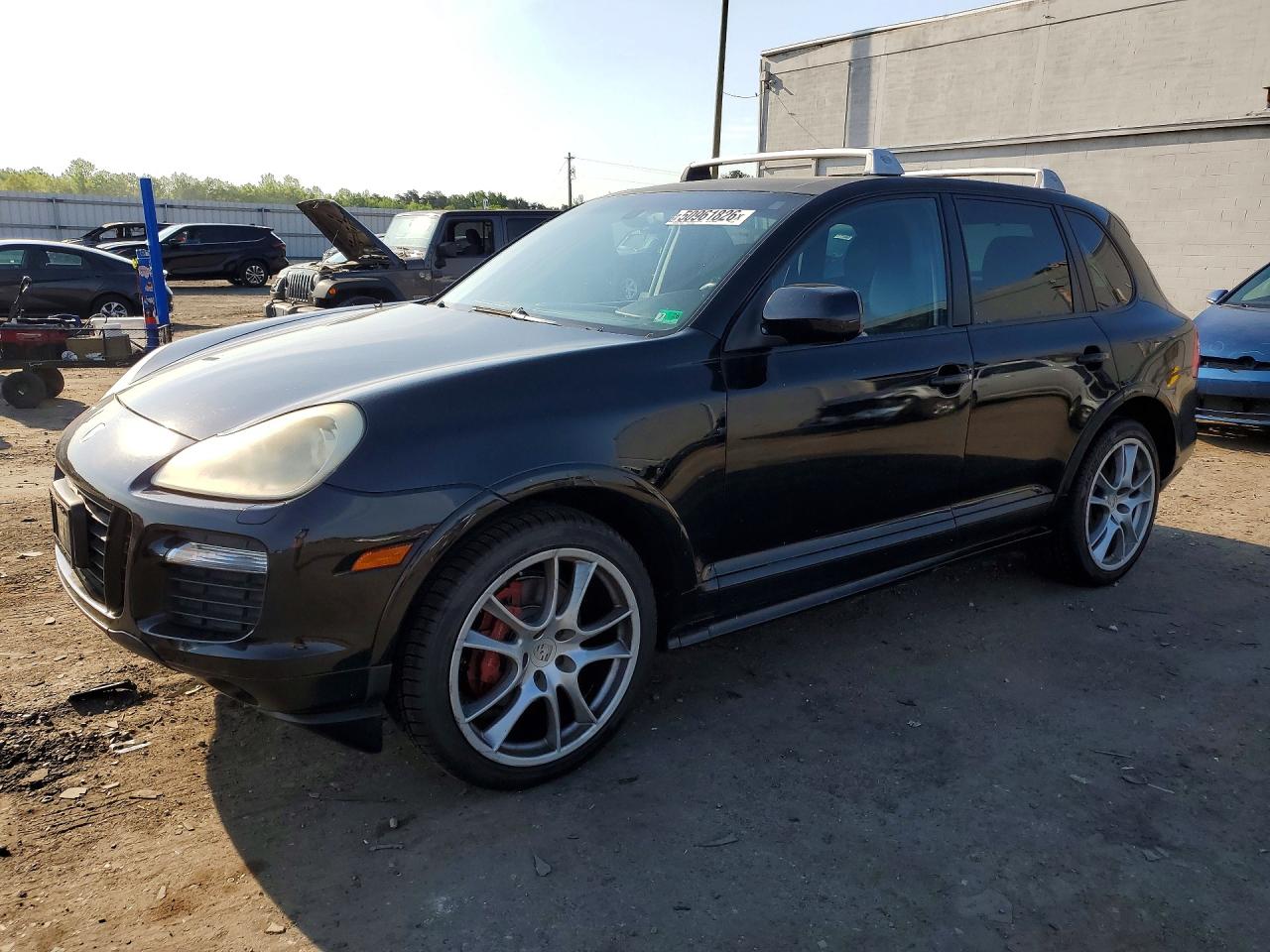 Salvage Porsche Cayenne Image