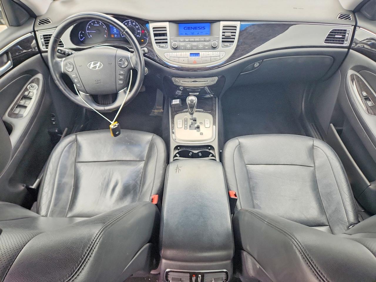 Hyundai Genesis 3.8l