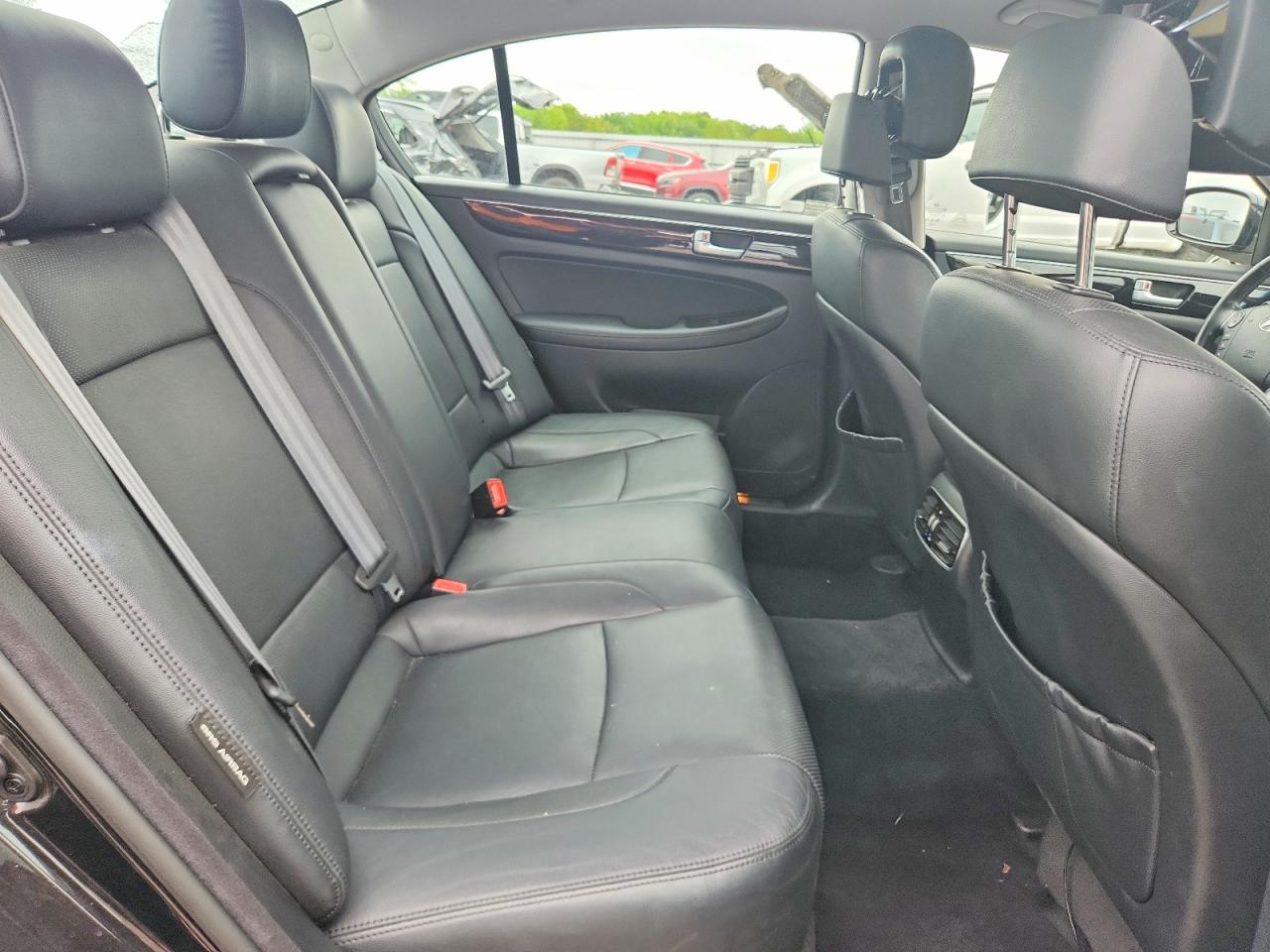 Hyundai Genesis 3.8l
