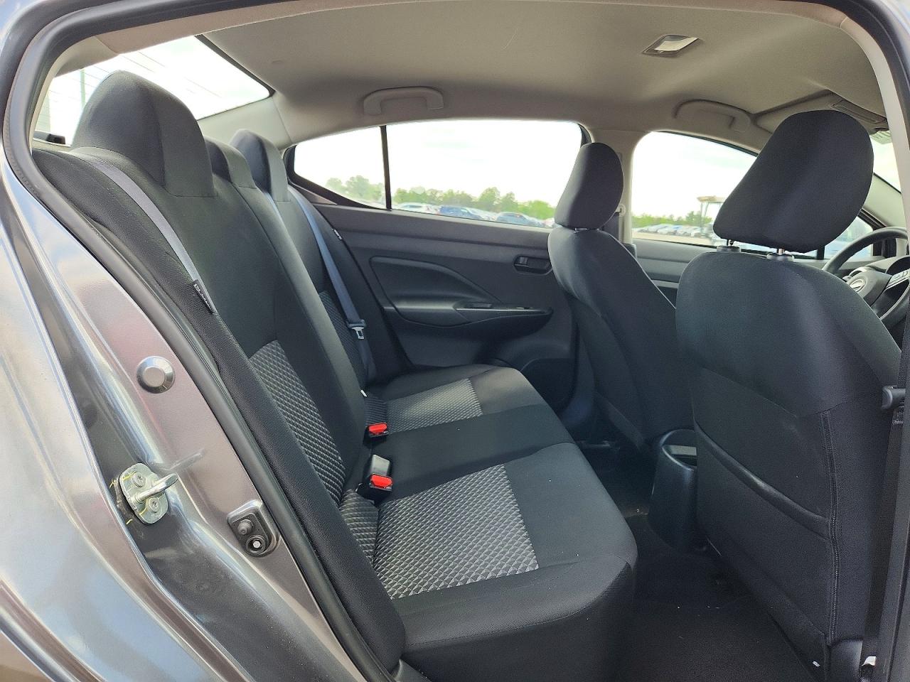 Nissan Versa S